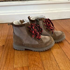 Boys boots.SIZE 12. Red and black laces.